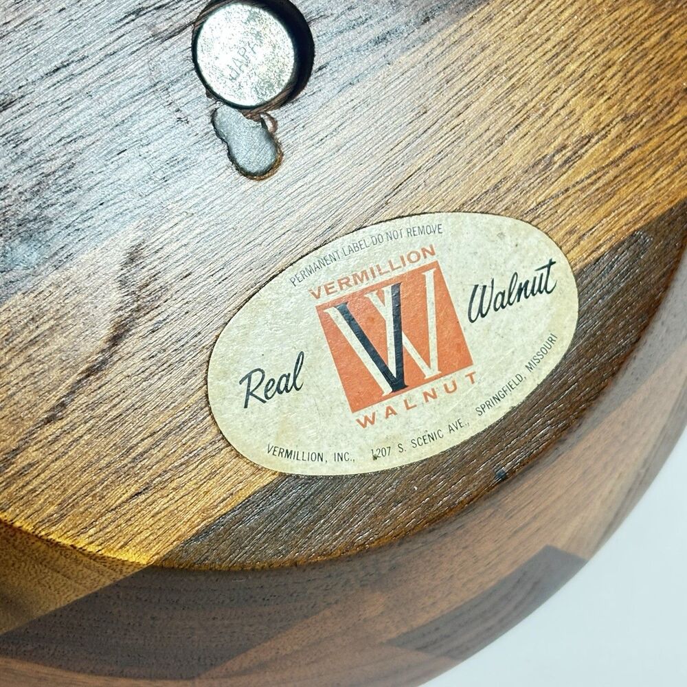 MCM Vermillion Walnut Serving Bowl w. Handle, 7" Bowl for Snack Nuts or Candy - Picture 4 of 7